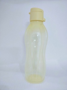 Эко-бутылка (500 мл) в нежно-желтом цвете с клапаном