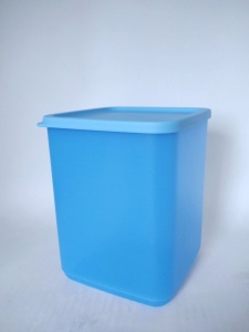  Контейнер Кубикс 1,8 л в голубом цвете